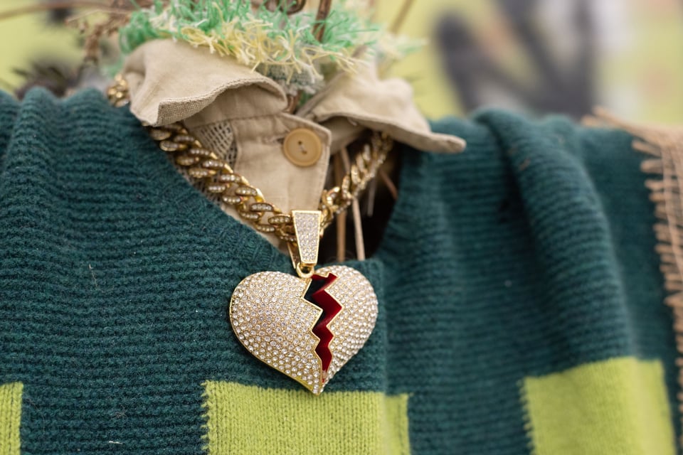 Detalje fra installationen <i>Hate the Game</i>. Foto Jesper Olsen